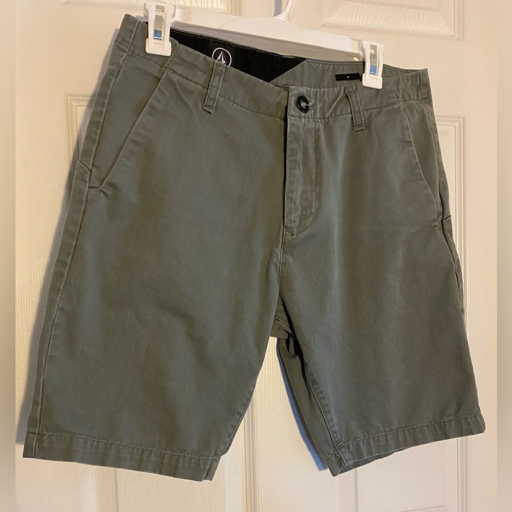 Volcom Men’s Shorts. Size 30.